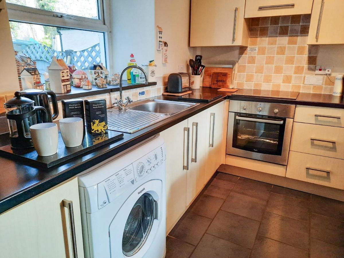 Bwthyn Ger Afon Riverplace Cottage Blaenau Ffestiniog Exterior photo