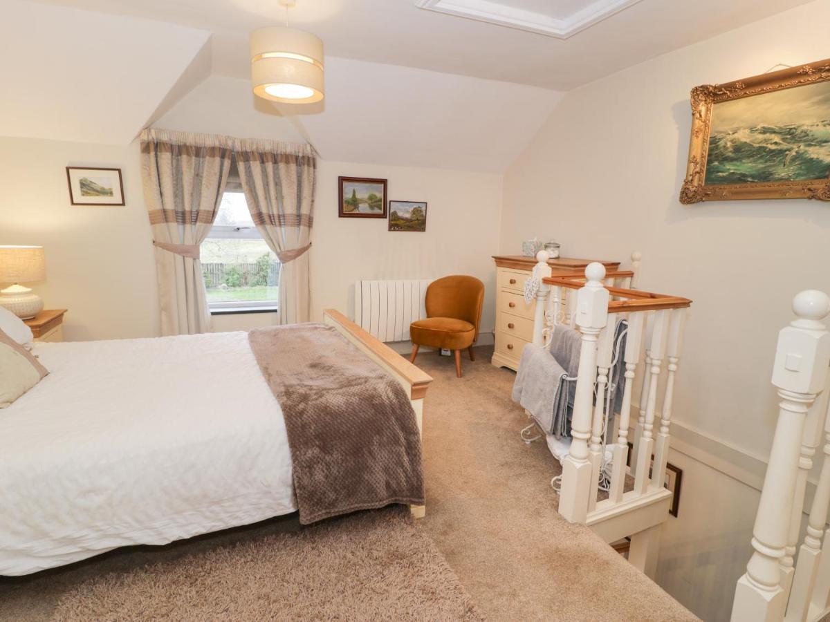 Bwthyn Ger Afon Riverplace Cottage Blaenau Ffestiniog Exterior photo